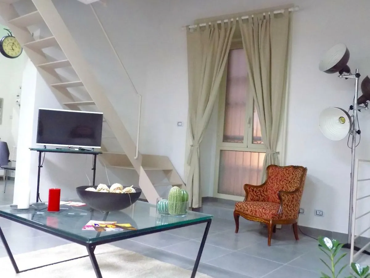 Casa Dell'Edera Villa Catania 0*,